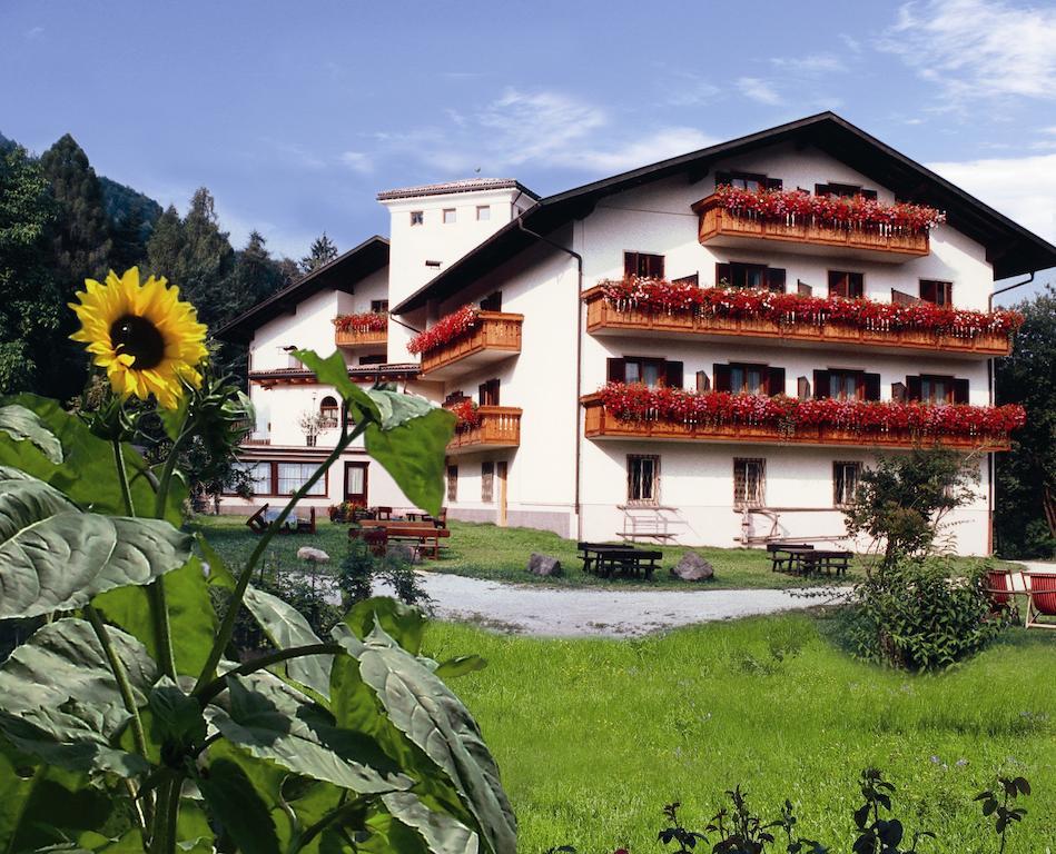 Hotel Brueckenwirt - Al Ponte Montagna Dış mekan fotoğraf